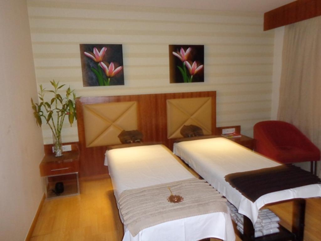 Ramada 4*